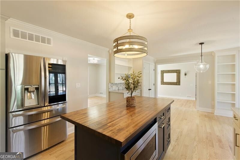 Roswell, Georgia 30076, United States, 4 Bedrooms Bedrooms, ,4 BathroomsBathrooms,Residential,Active,78747