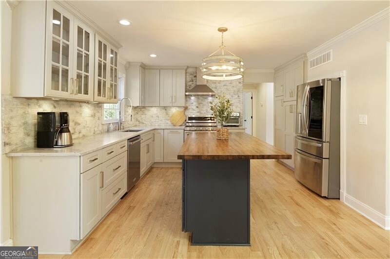 Roswell, Georgia 30076, United States, 4 Bedrooms Bedrooms, ,4 BathroomsBathrooms,Residential,Active,78747