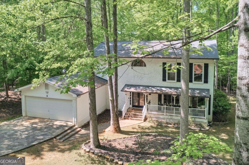 8012 Beachwood DR