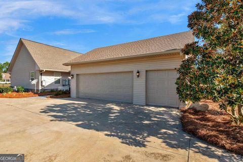 A home in Baxley