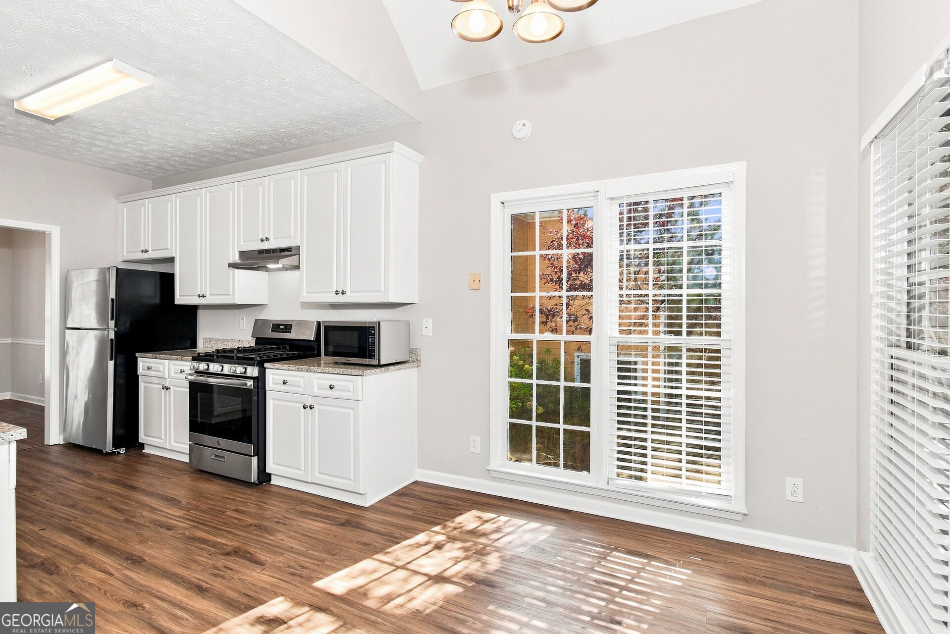 4904 Ascot BLF NW