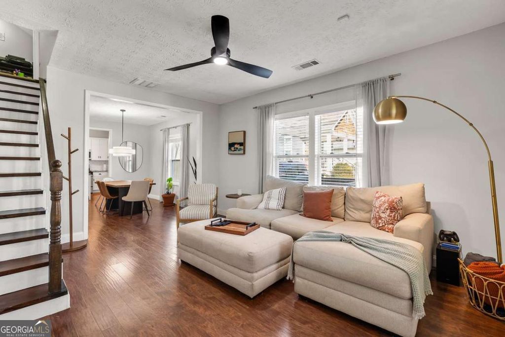 Photo of 1387 Avon Avenue SW, Atlanta, GA 30310 (MLS # 10698453)