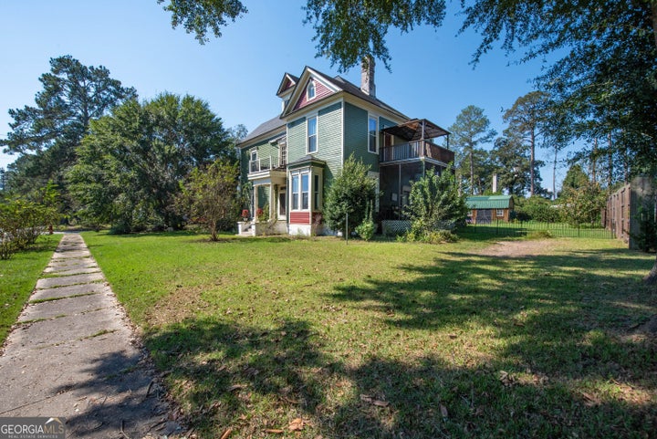Photo 1 of 36 — 110 E Artesian AVE, Montezuma, GA 31063