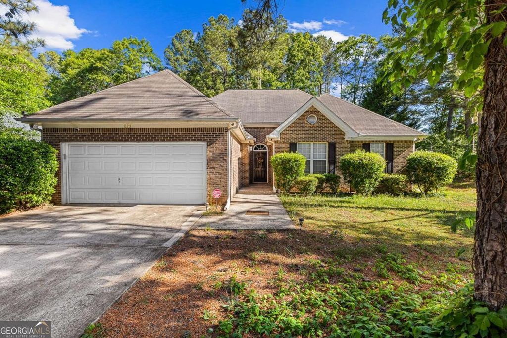 Photo of 825 Lincoln Square, Locust Grove, GA 30248 (MLS # 10737948)