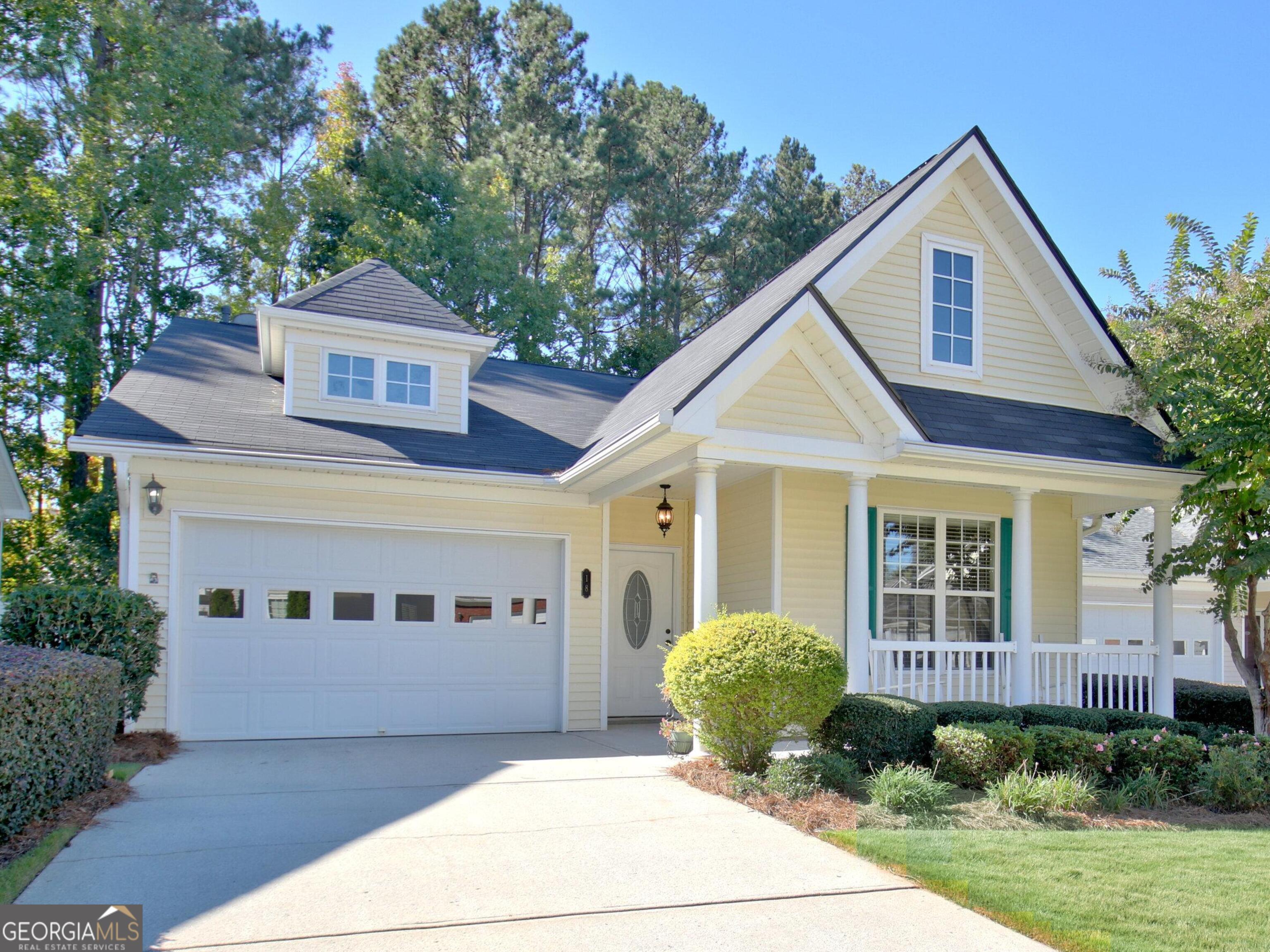 Newnan, Georgia 30265, United States, 2 Bedrooms Bedrooms, ,2 BathroomsBathrooms,Residential,Pending,38134