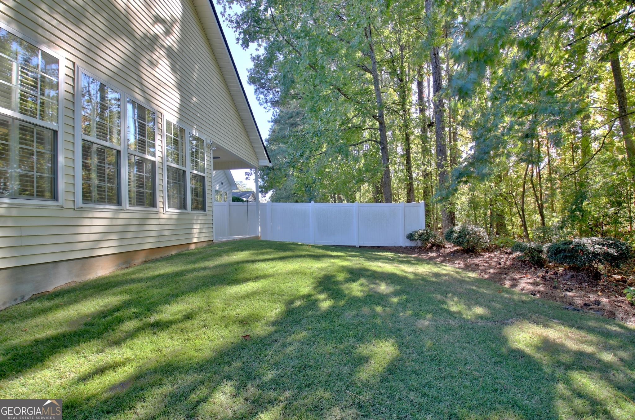 Newnan, Georgia 30265, United States, 2 Bedrooms Bedrooms, ,2 BathroomsBathrooms,Residential,Pending,38134