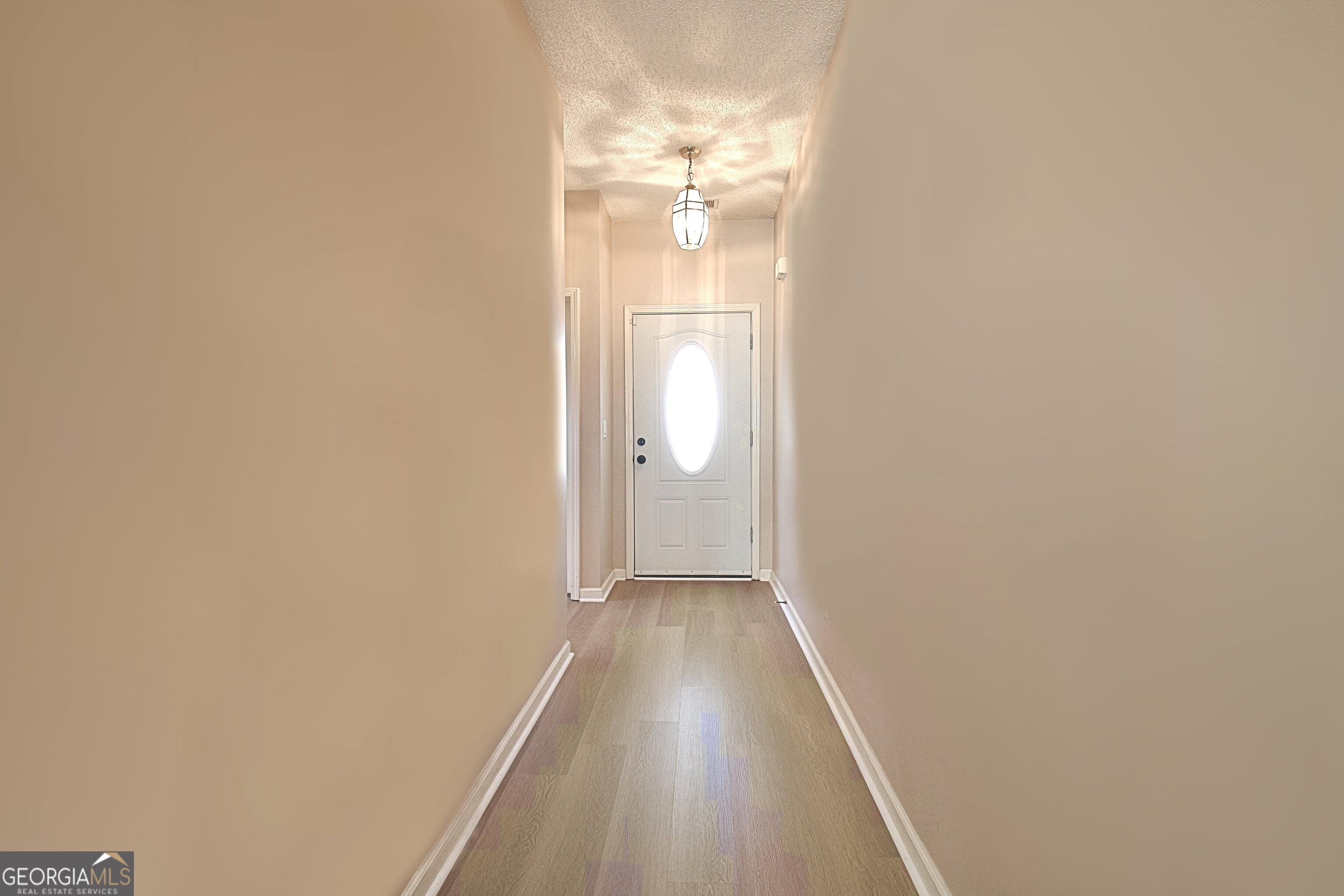 Newnan, Georgia 30265, United States, 2 Bedrooms Bedrooms, ,2 BathroomsBathrooms,Residential,Pending,38134