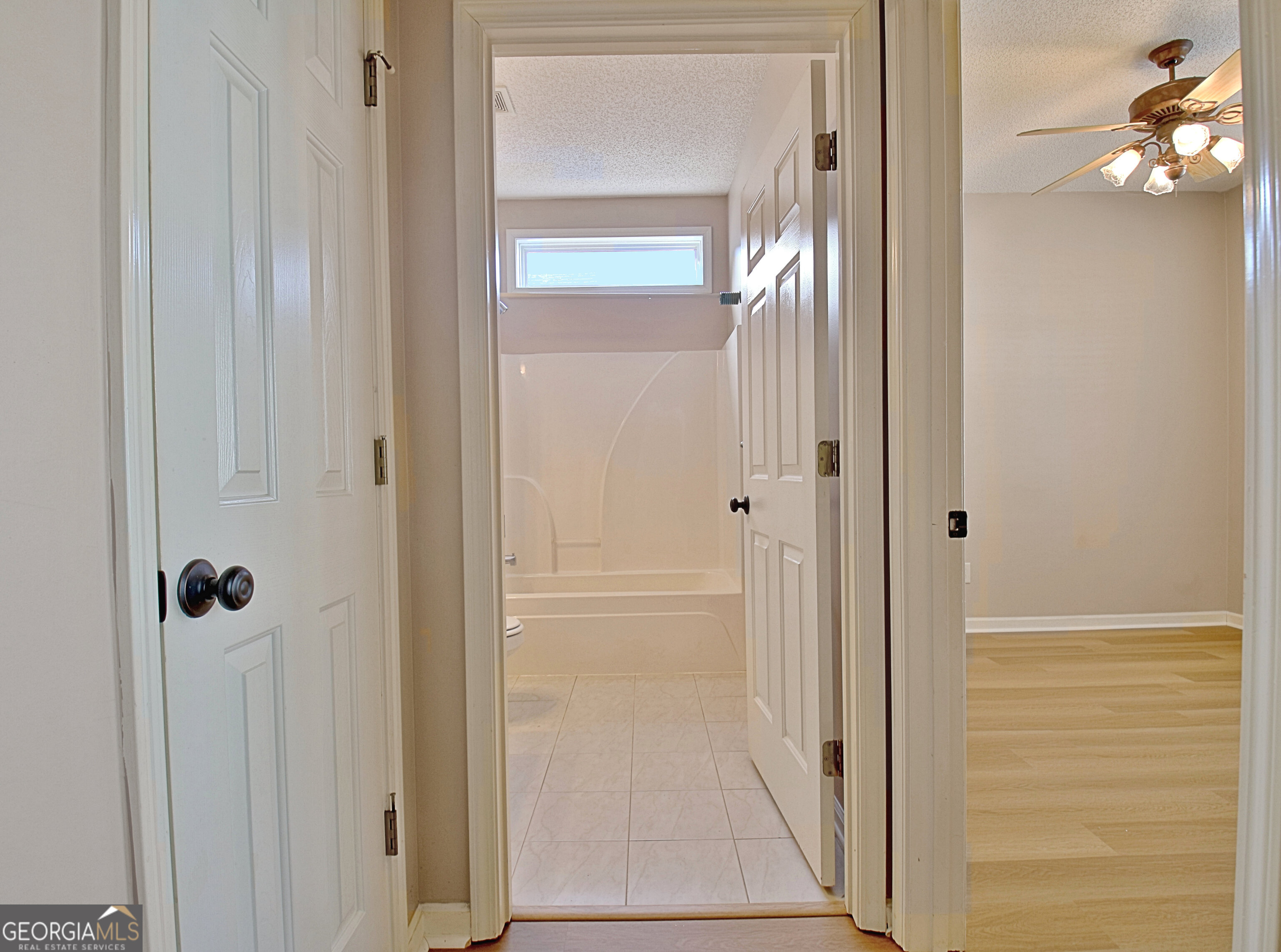 Newnan, Georgia 30265, United States, 2 Bedrooms Bedrooms, ,2 BathroomsBathrooms,Residential,Pending,38134