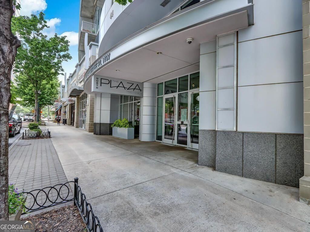 44 Peachtree PL NW 2027