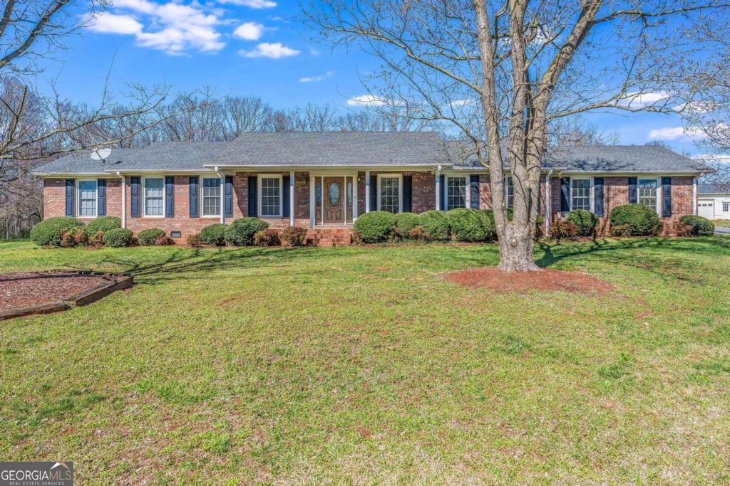 Photo of 417 Pulliam Lane, Royston, GA 30662 (MLS # 10640296)