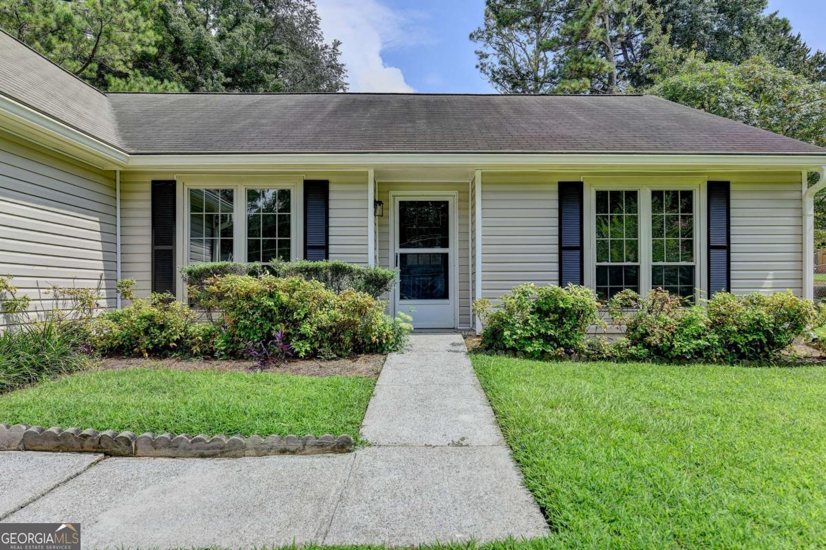 1107 Sanfords WALK