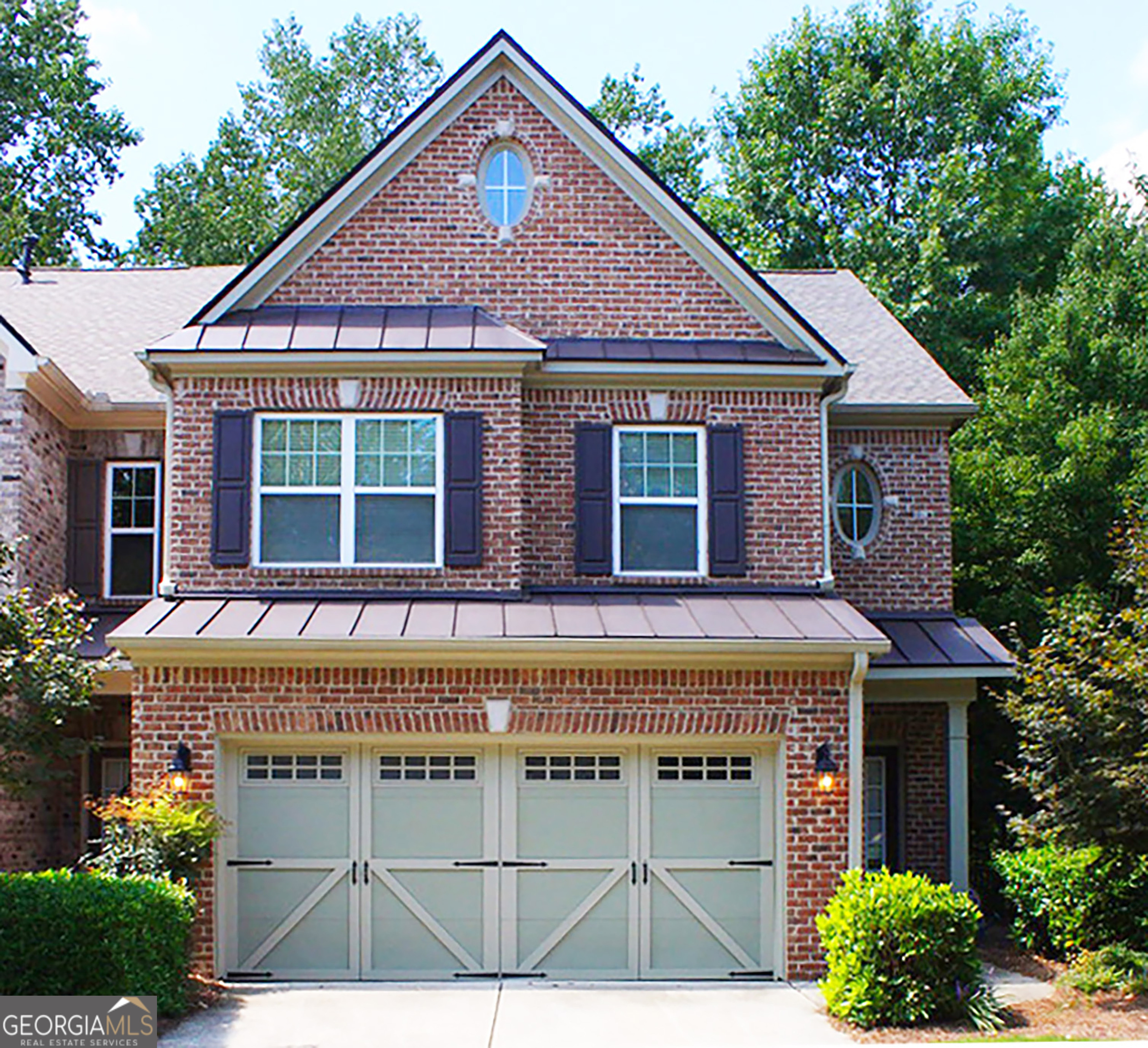 Beautiful end unit townhome in the HEART OF ALPHARETTA! WALK INTO THOUSANDS worth of INSTANT EQUITY - Townhouse HOA covers Dwelling Exterior!! Grounds Maintenance and Trash Pick-up, plus home comes with a Free One-year America's Preferred Home Warranty! This beautifully renovated end-unit townhome is a rare find in the highly sought-after Glenmoor Subdivision, where homes seldom come on the market. This home backs to The Big Creek Greenway, an extensive, multi-use trail system that offers residents and visitors a scenic route for outdoor activities. The home features a stunning chef's kitchen with gorgeous quartzite countertops, a luxurious primary suite with a spa-like bathroom, double shower heads, and elegant travertine tile. Enjoy worry-free living with all exterior maintenance taken care of, including a recently replaced architectural roof offering both convenience and peace of mind! Its unbeatable location provides easy access to Avalon, downtown Alpharetta, and some of the area's best restaurants, shops, and entertainment. Don't miss this incredible opportunity - this home won't last long!