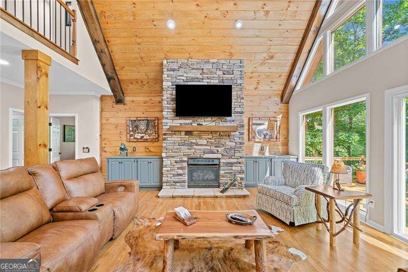 816 Alpine DR