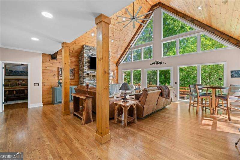 816 Alpine DR