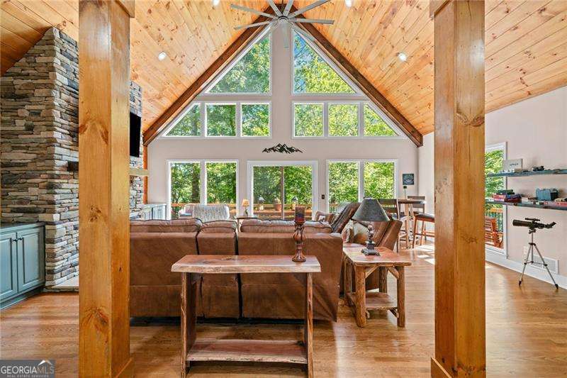 816 Alpine DR