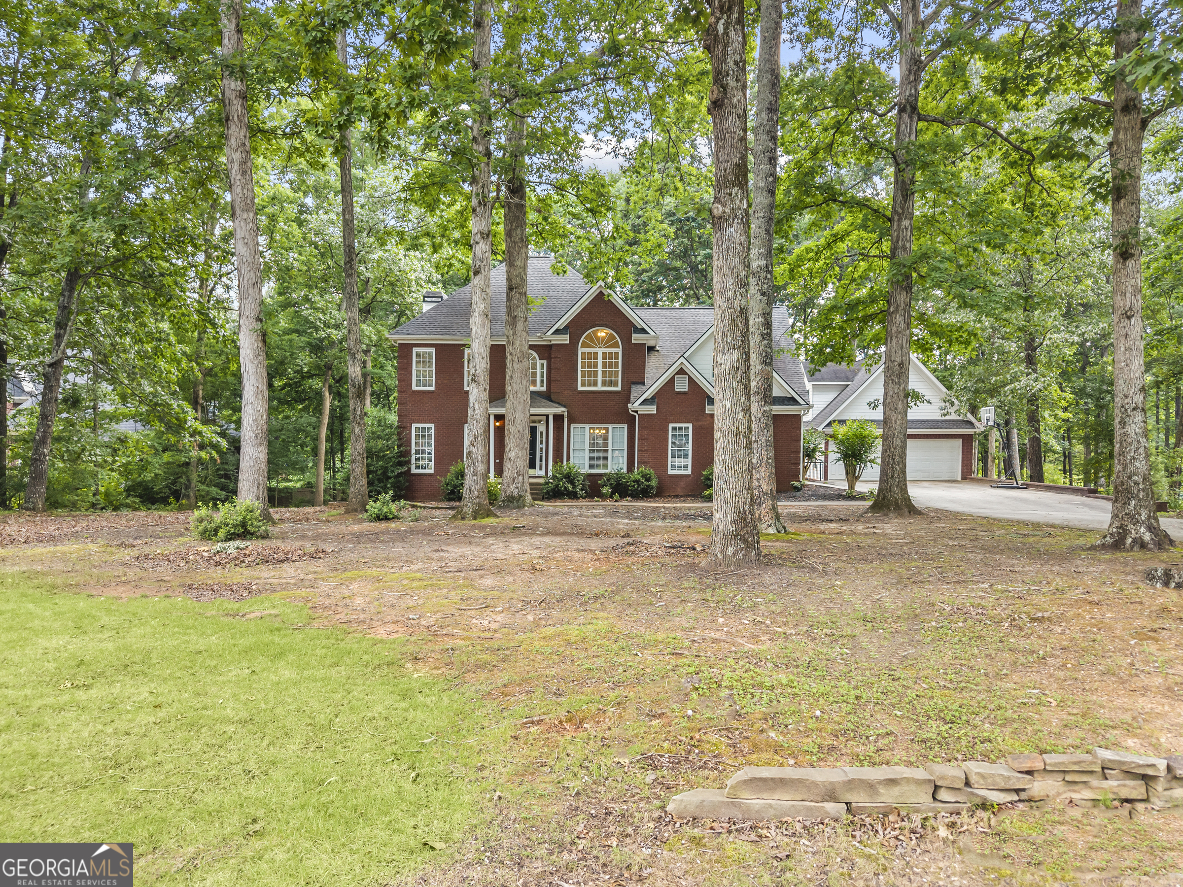 1120 Liberty LN