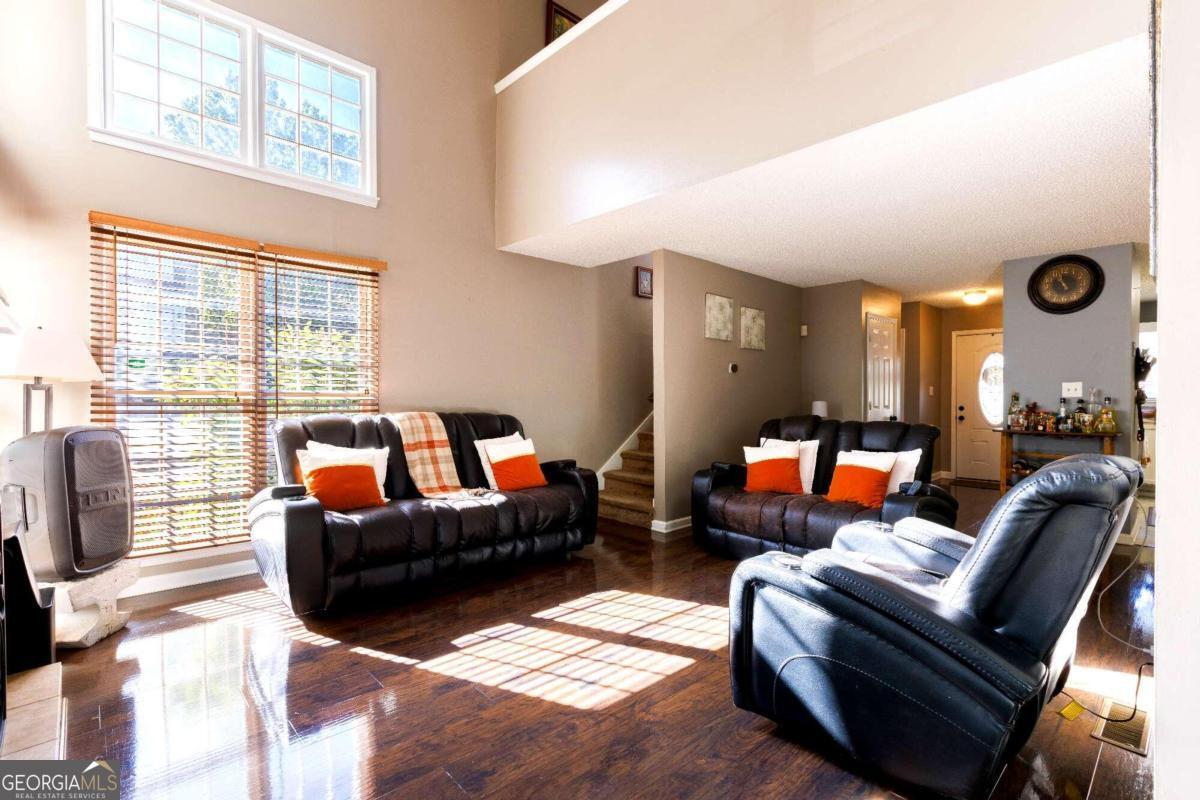 Wellcrest Twonhomes - Residential