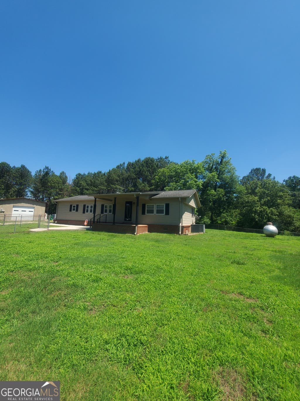 Photo of 2021 Red Hill Road, Carnesville, GA 30521 (MLS # 10779097)