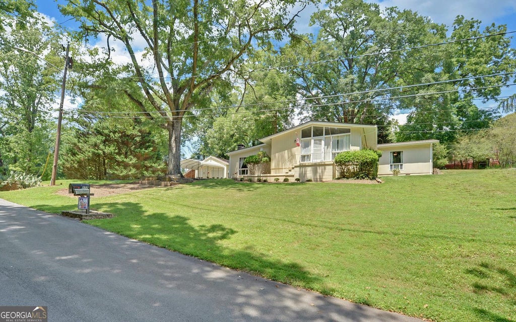 Photo of 1858 Pinecrest Road, Gainesville, GA 30501 (MLS # 10804680)
