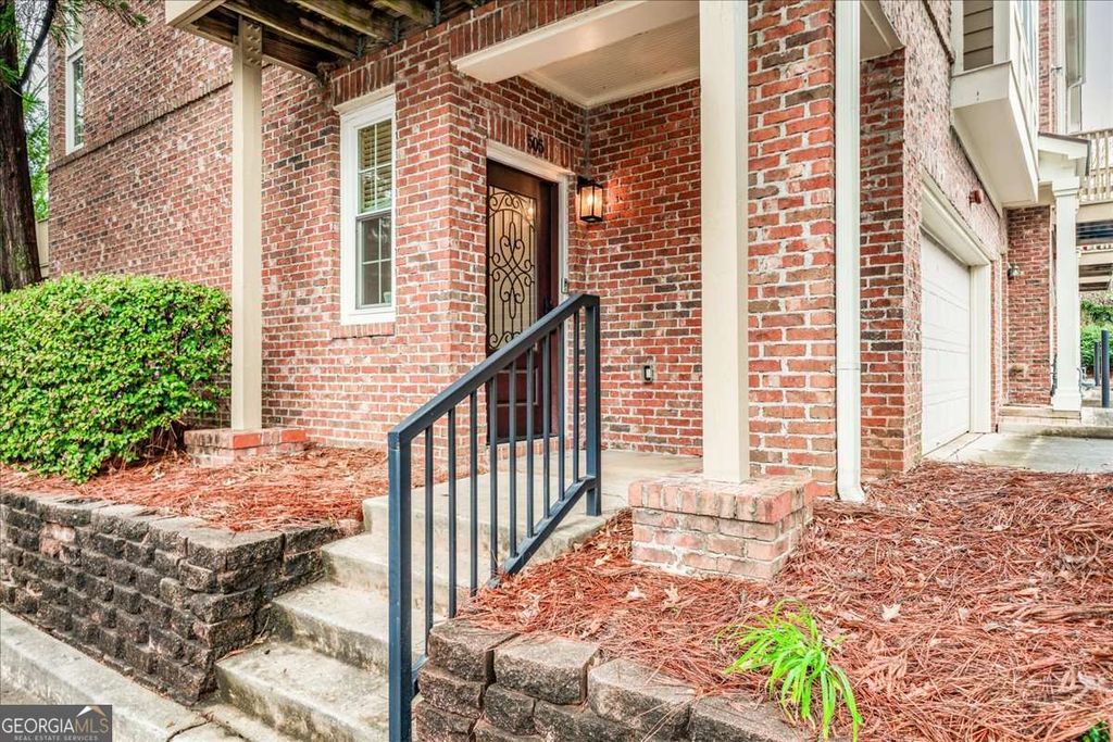 Photo of 445 N Sessions Street NW #505, Marietta, GA 30060 (MLS # 10707687)