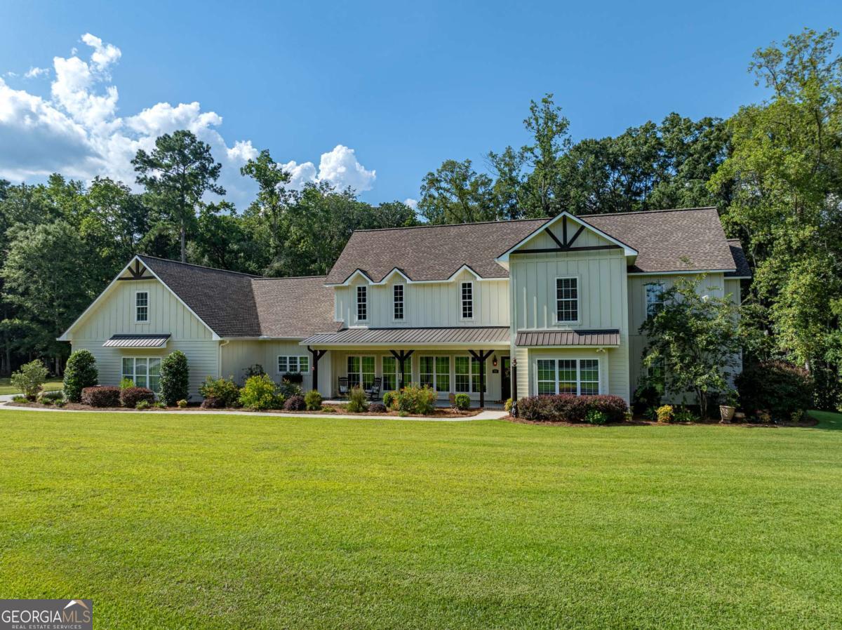 51 Logan DR