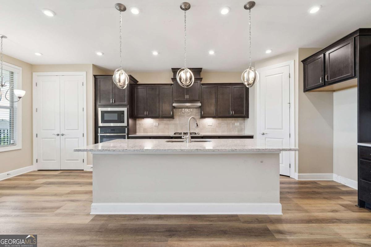 75 Seneca WAY