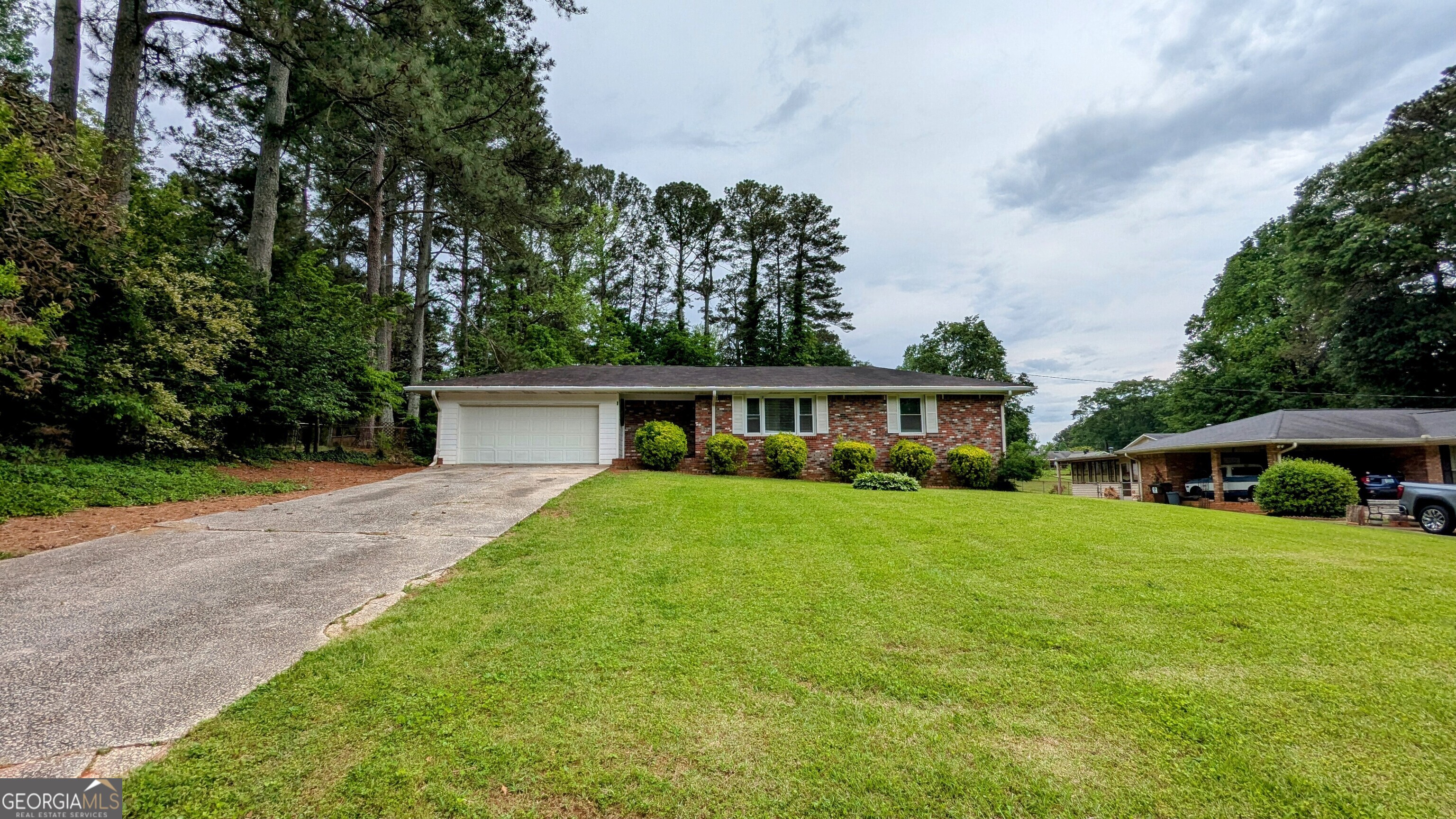 1091 Luther DR SW