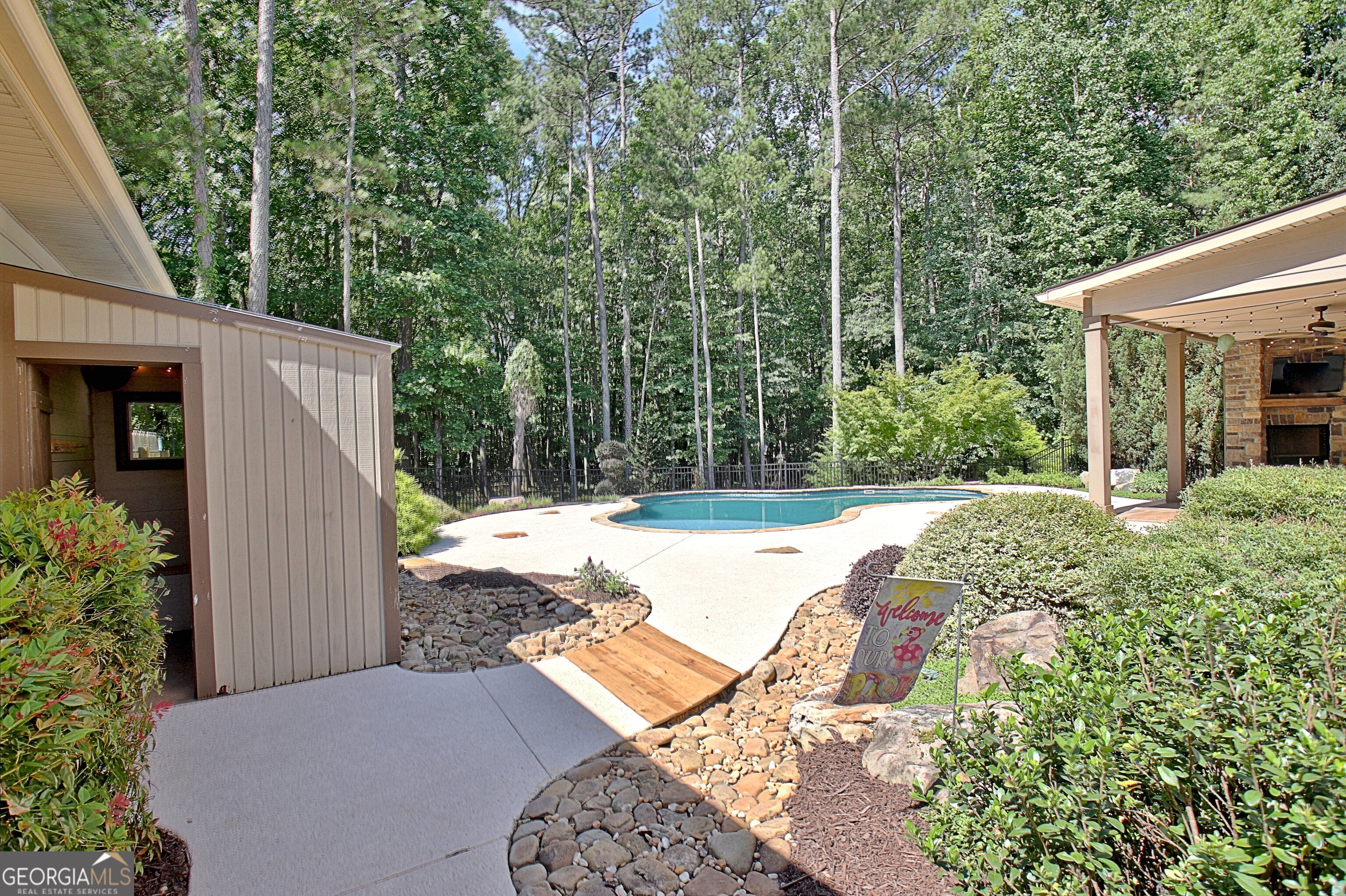 177 Rock House Estates DR