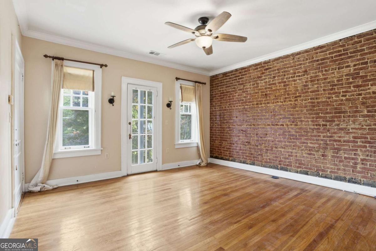 1034 Virginia AVE NE 11