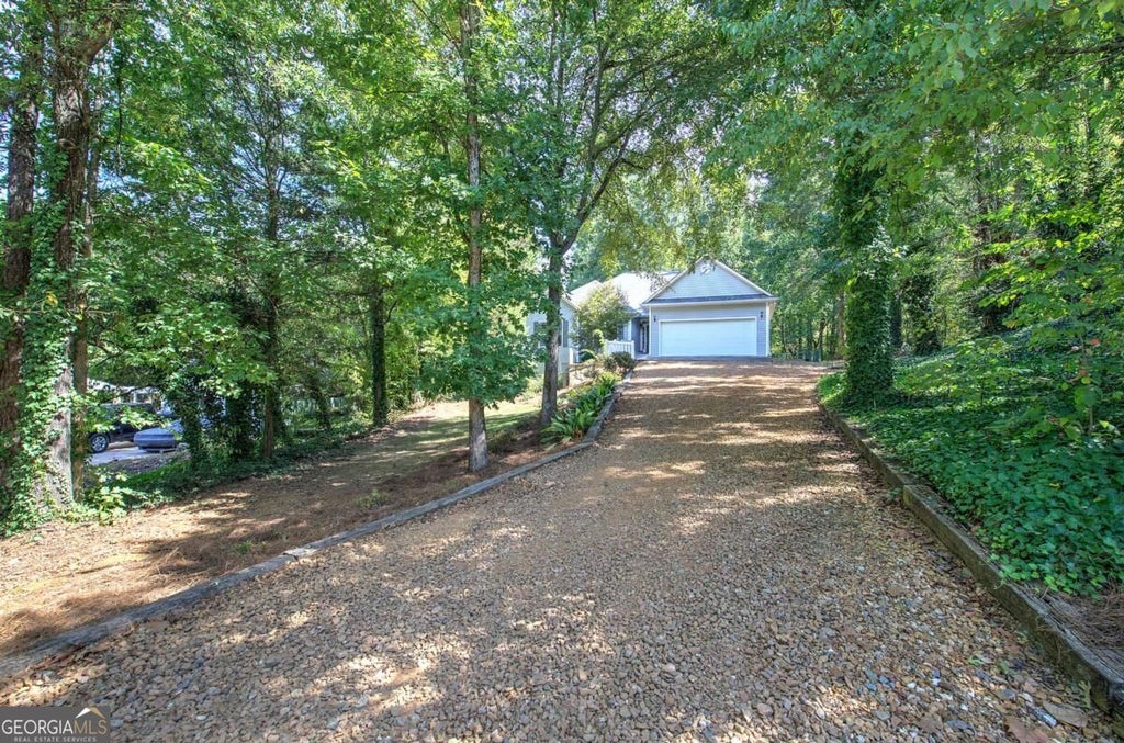 Photo of 15 Willow Wood Lane NW, Cartersville, GA 30120 (MLS # 10857051)
