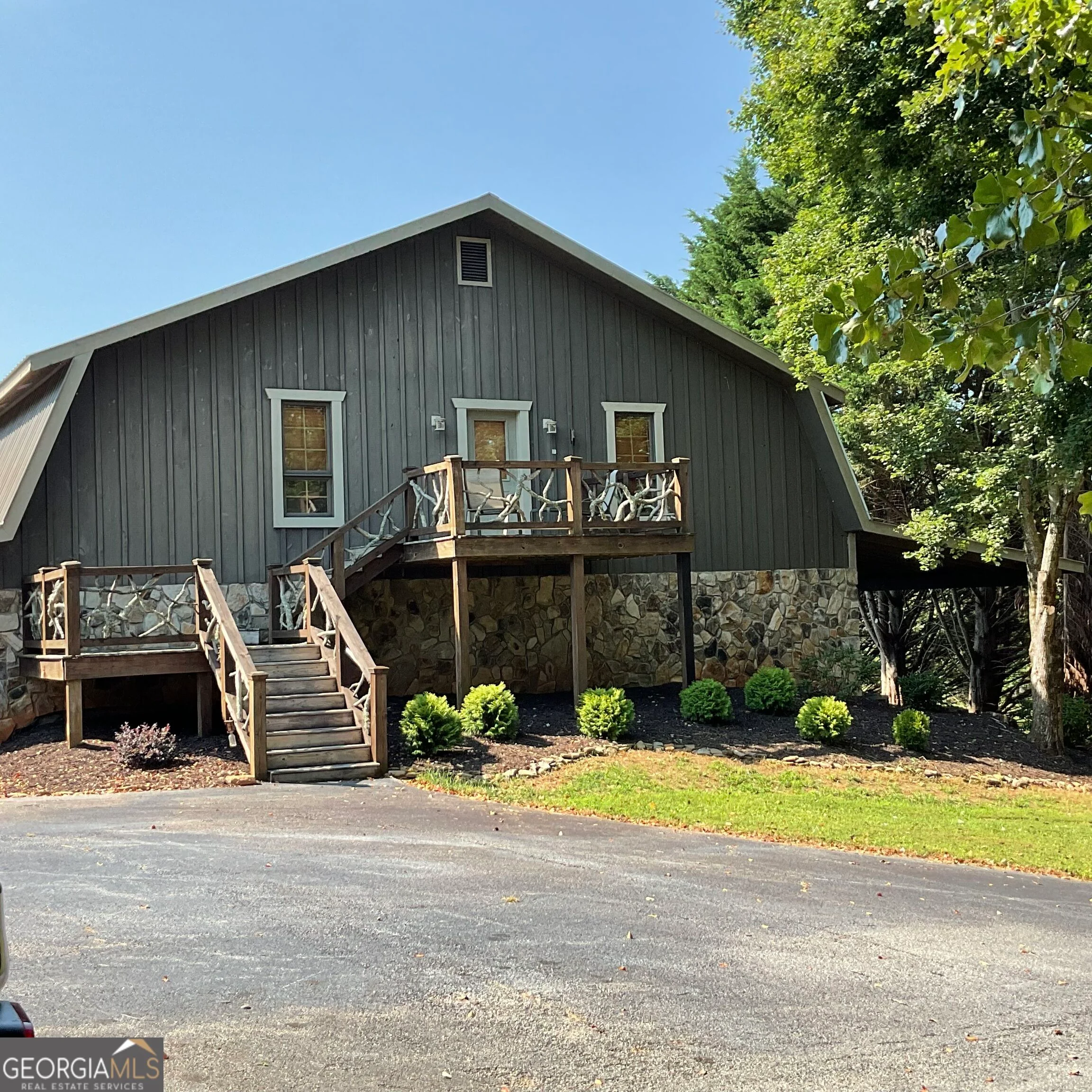 305 Laurel Springs/opossum
