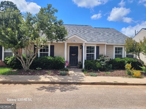 Photo of 305 Lenox Circle, Lagrange, GA 30241 (MLS # 10584620) Photo of 305 Lenox Circle, Lagrange, GA 30241 (MLS # 10584620)
