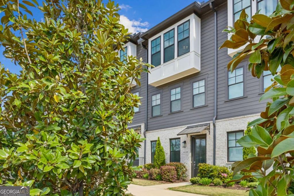 Photo of 6540 Beacon Drive, Sandy Springs, GA 30328 (MLS # 10730372)