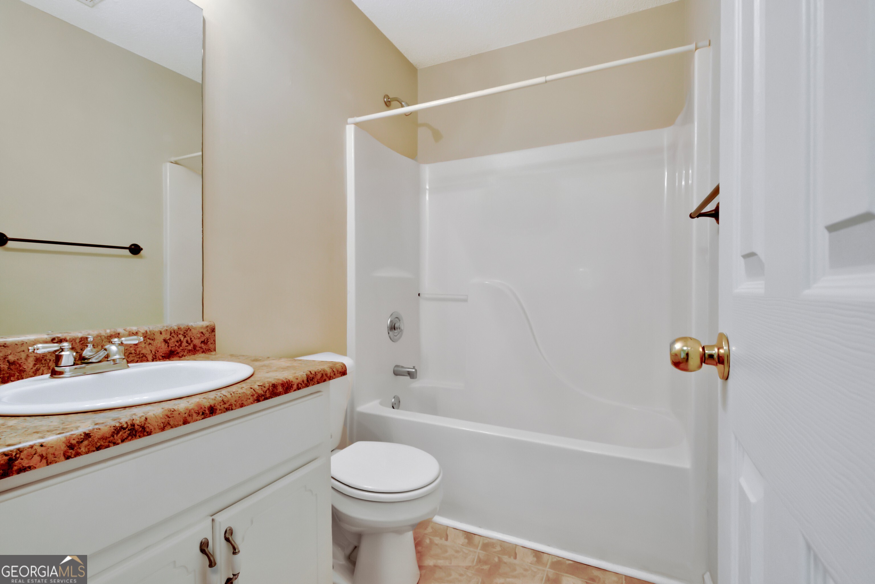 Newnan, Georgia 30263, United States, 3 Bedrooms Bedrooms, ,2 BathroomsBathrooms,Residential,Active,184105