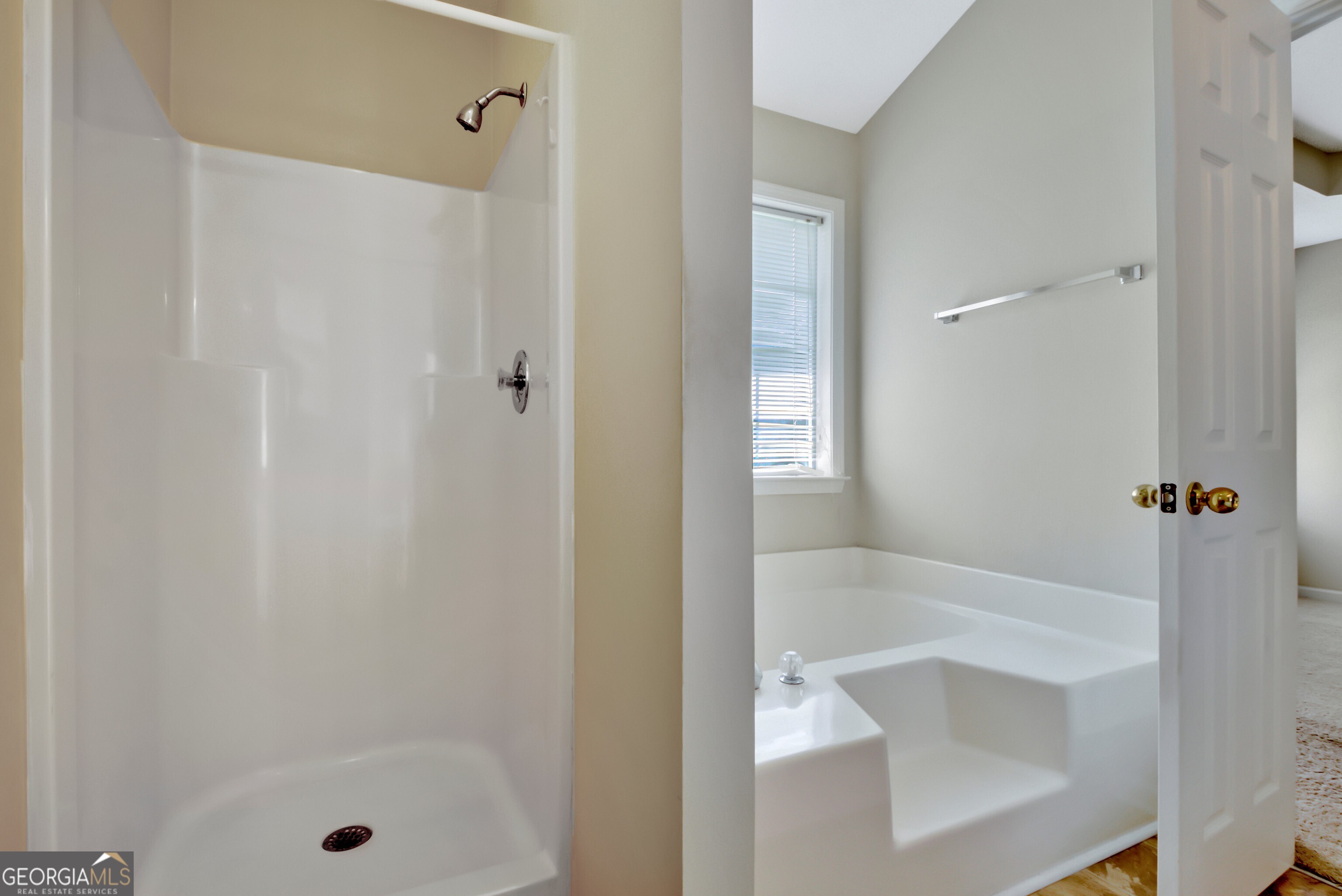 Newnan, Georgia 30263, United States, 3 Bedrooms Bedrooms, ,2 BathroomsBathrooms,Residential,Active,184105