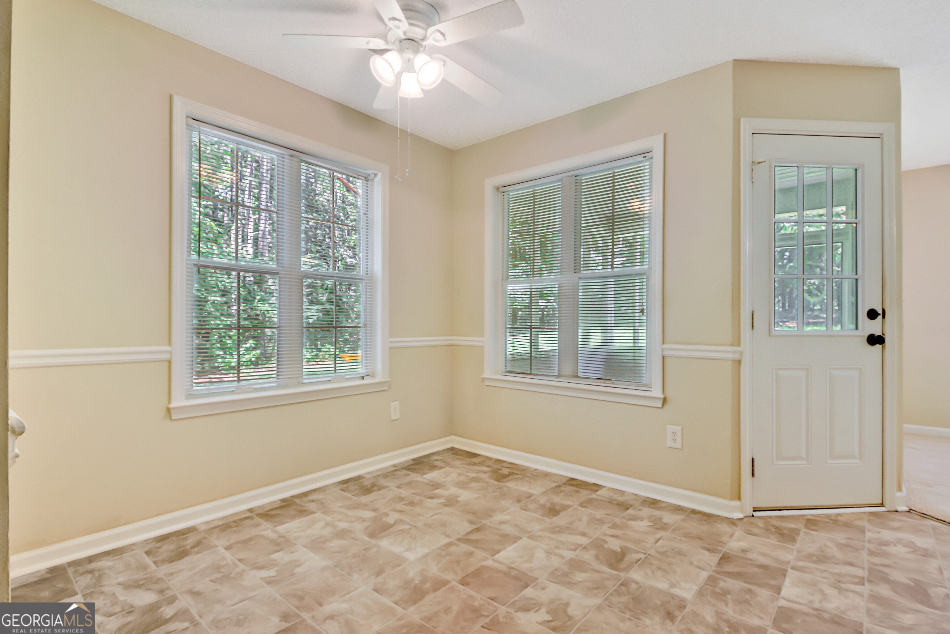 Newnan, Georgia 30263, United States, 3 Bedrooms Bedrooms, ,2 BathroomsBathrooms,Residential,Active,184105