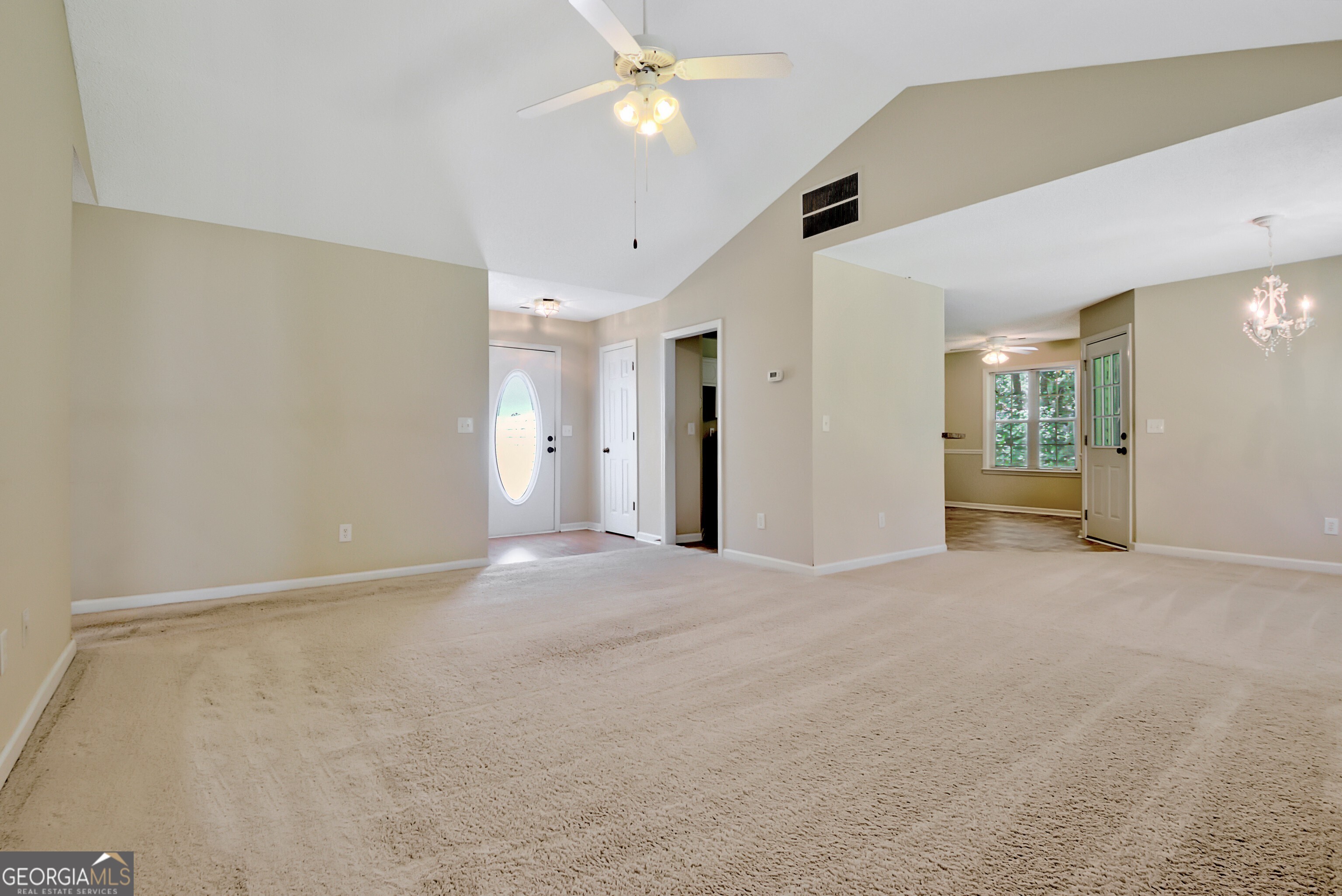 Newnan, Georgia 30263, United States, 3 Bedrooms Bedrooms, ,2 BathroomsBathrooms,Residential,Active,184105