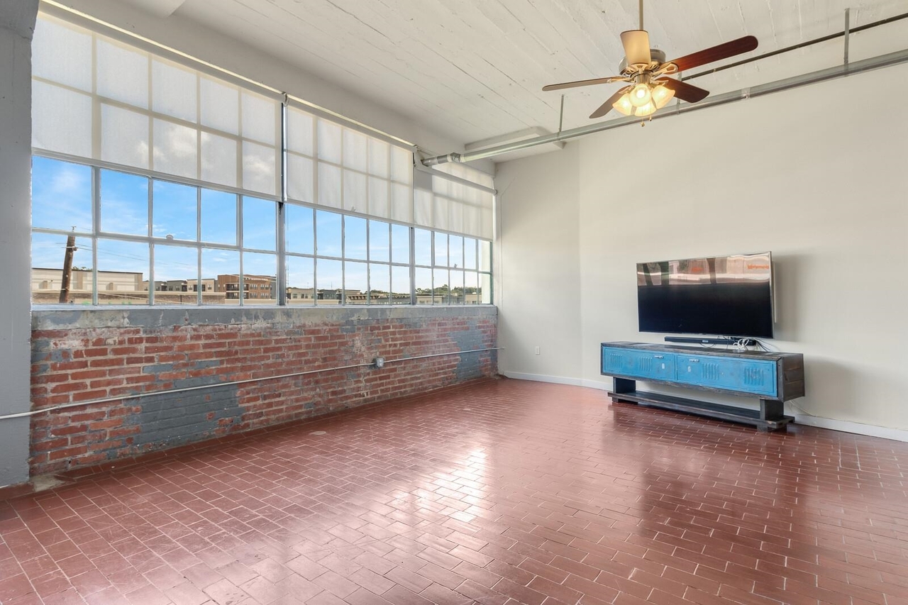 A7P Lofts - Residential Lease