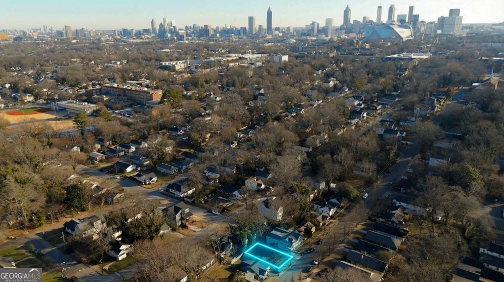 Photo of 1063 Ashby Grove SW, Atlanta, GA 30314 (MLS # 10678254)