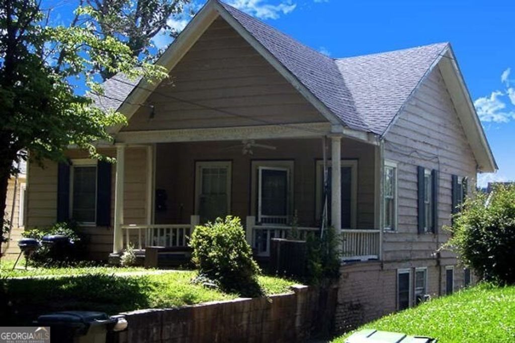 Photo of 308 Home Park Avenue NW, Atlanta, GA 30318 (MLS # 10657389)