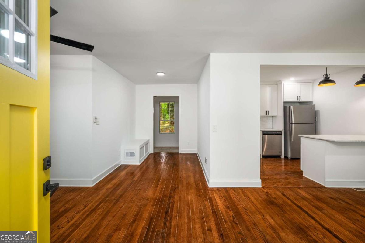 1774 Laurelwood DR SW