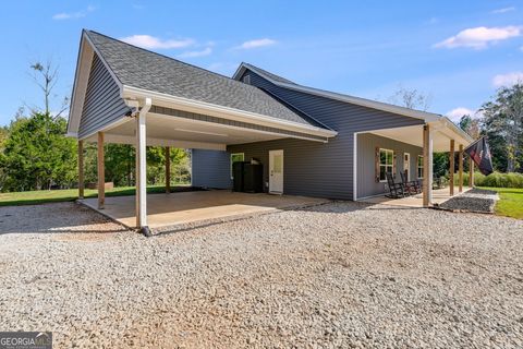 A home in Whitesburg