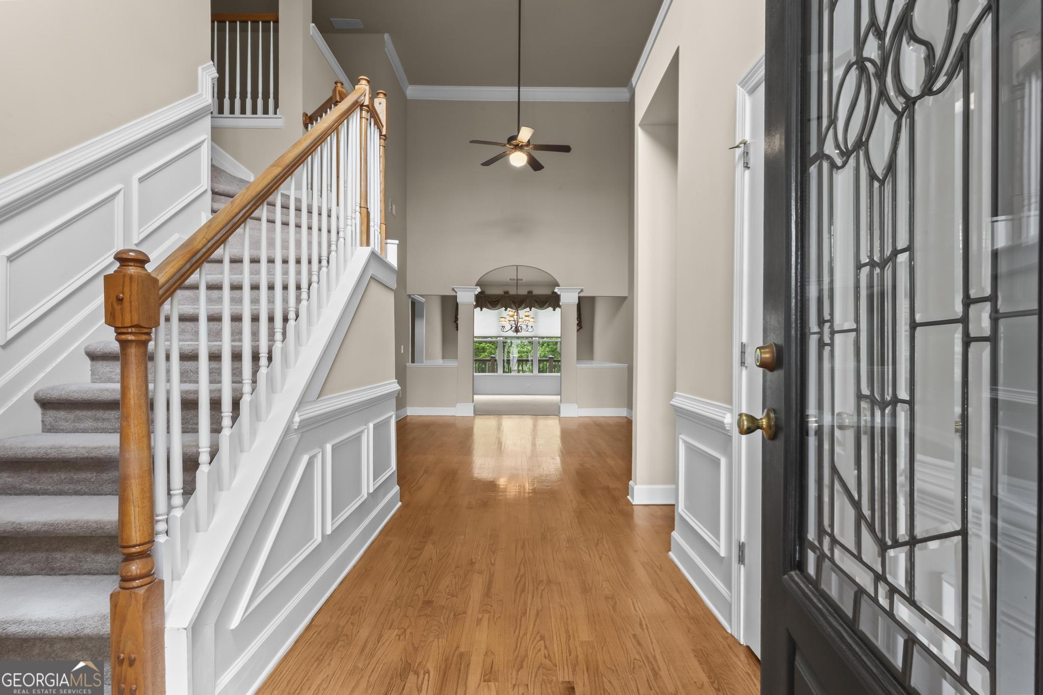 214 Woodview LN