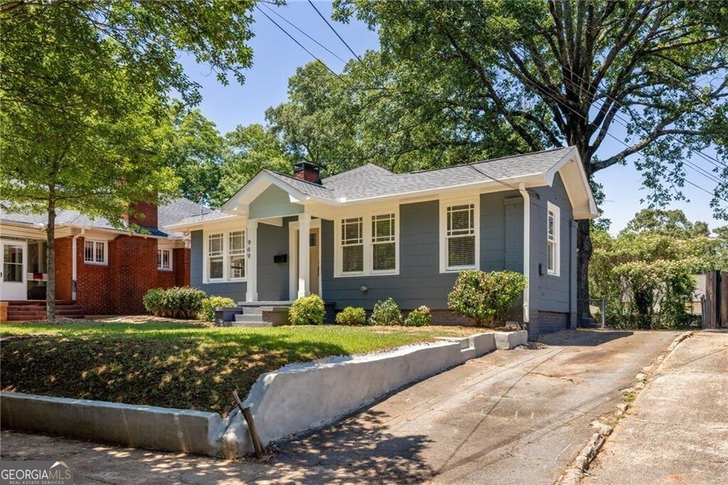 Photo of 969 Katherwood Drive SW, Atlanta, GA 30310 (MLS # 10784009)
