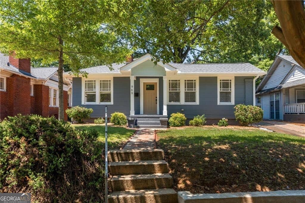 Photo of 969 Katherwood Drive SW, Atlanta, GA 30310 (MLS # 10784009)