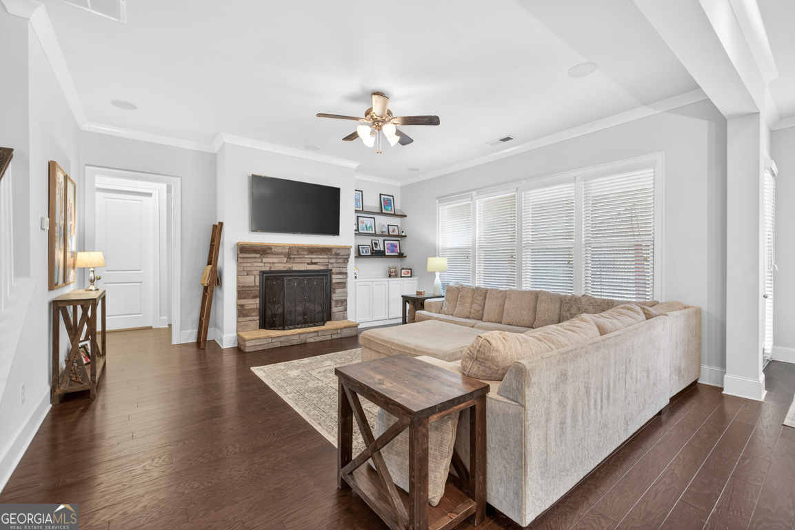 3302 Stone Point WAY