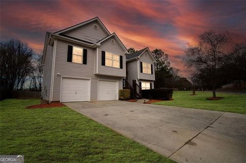 Single Family Residence in Loganville GA 405 Aristocrat Dr.jpg