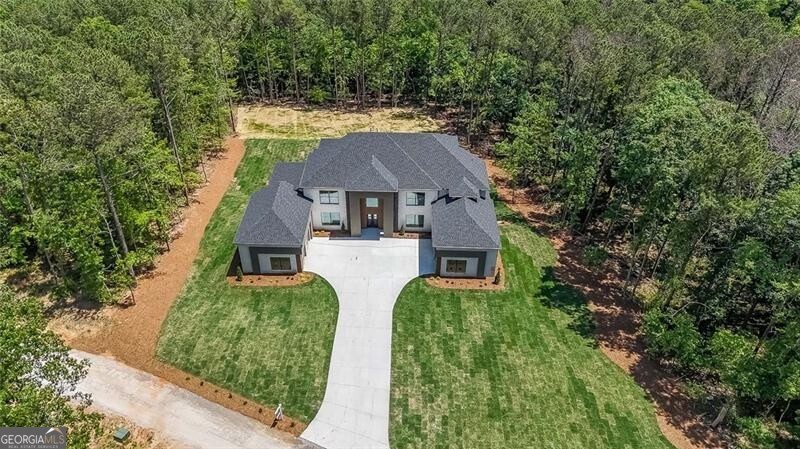 2843 N Bogan RD