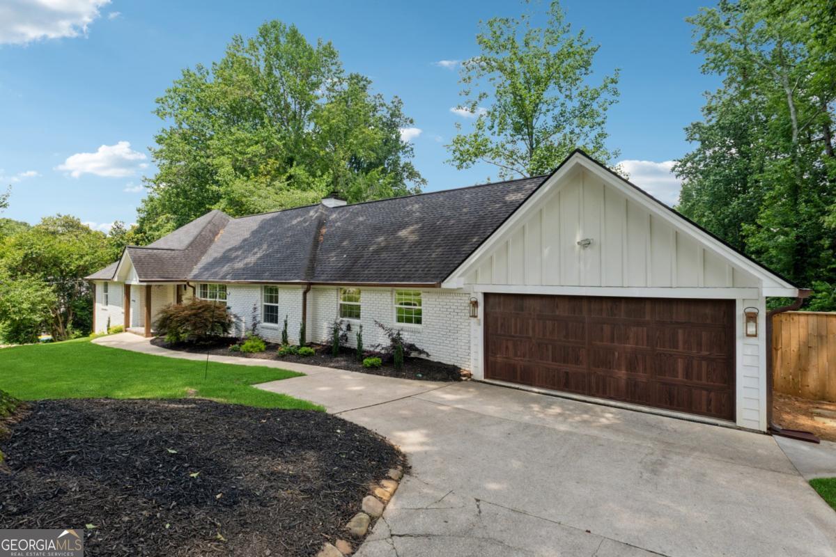 690 Amberidge TRL