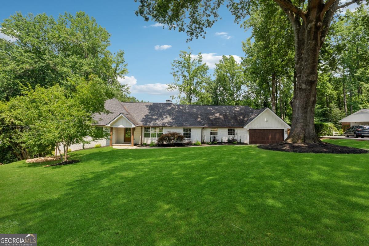 690 Amberidge TRL